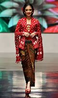 Foto Kebaya Merah